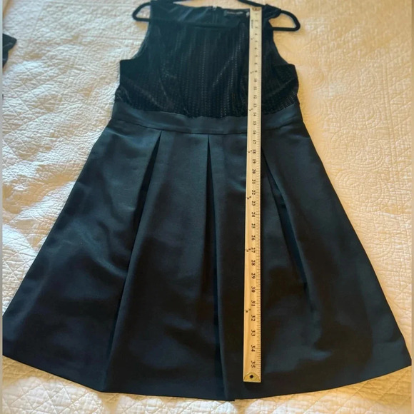 Ivanka Trump Dress - Picture 9 of 10